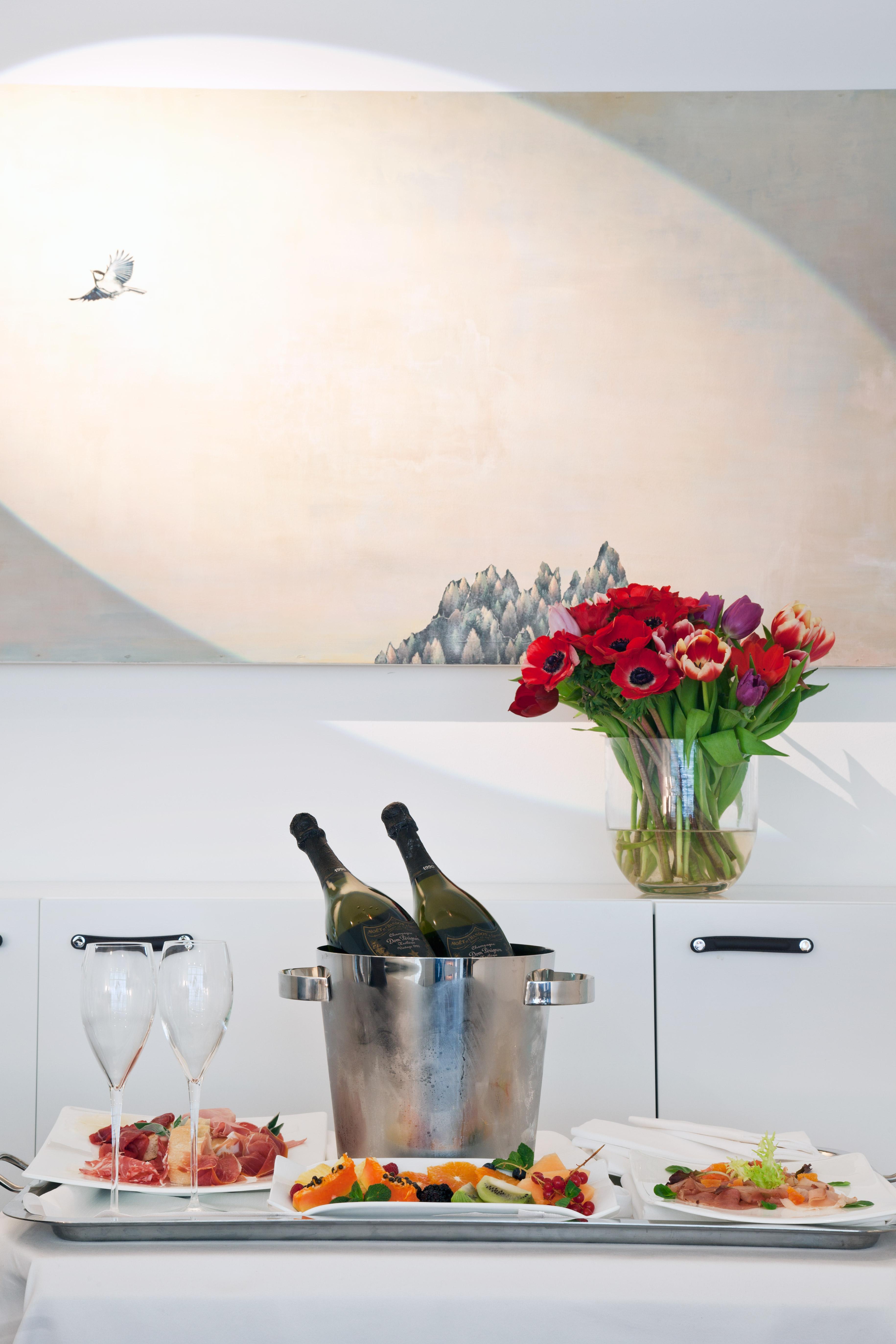 Magna Pars L'Hotel A Parfum, Small Luxury Hotels Of The World Milano Eksteriør bilde A bouquet of flowers