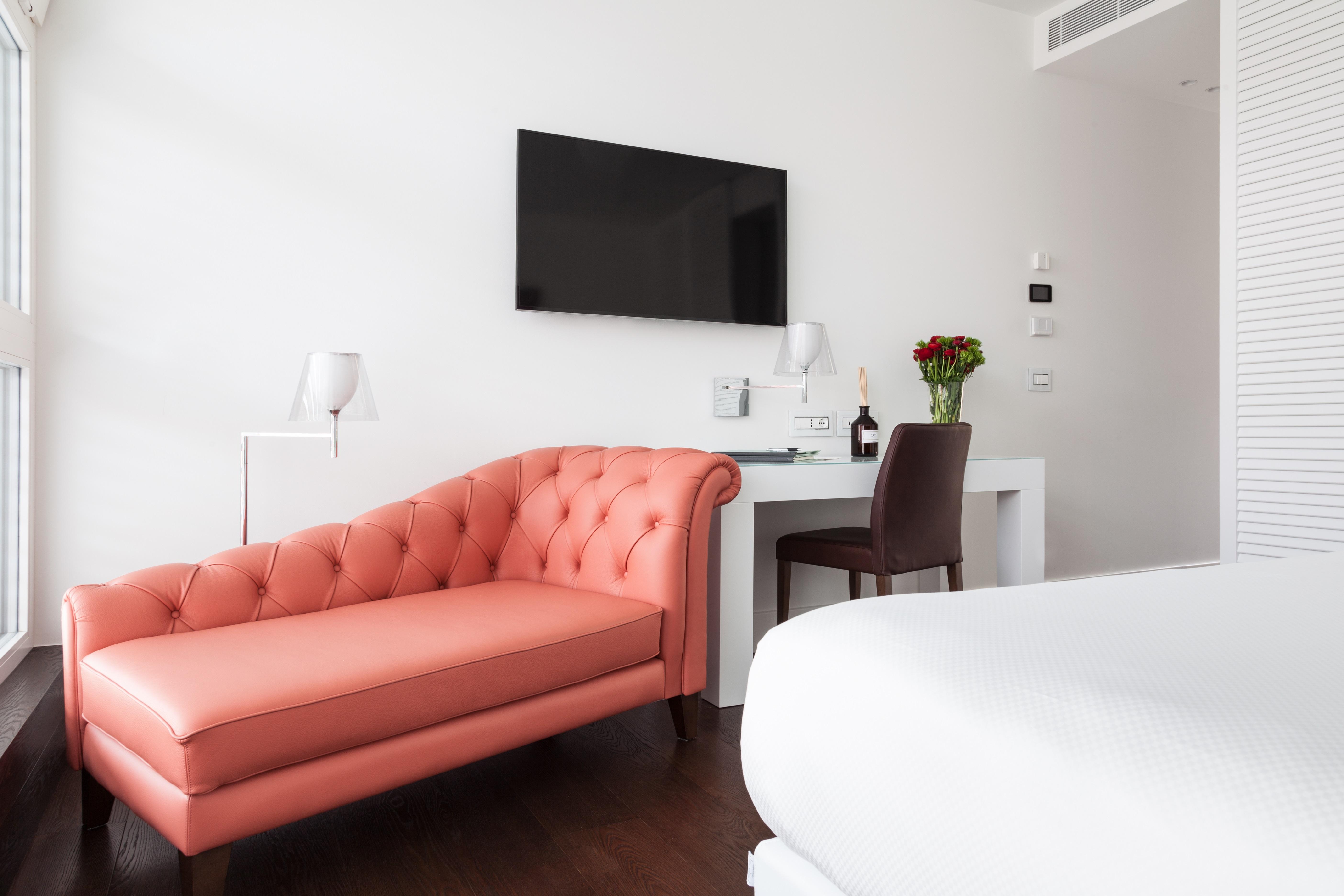 Magna Pars L'Hotel A Parfum, Small Luxury Hotels Of The World Milano Eksteriør bilde A room at the hotel